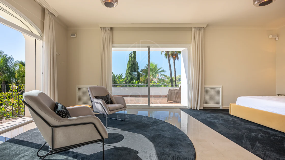 Frontline Golf Villa in La Reserva de La Quinta