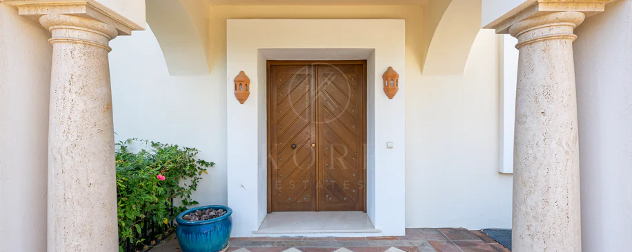 Frontline Golf Villa in La Reserva de La Quinta