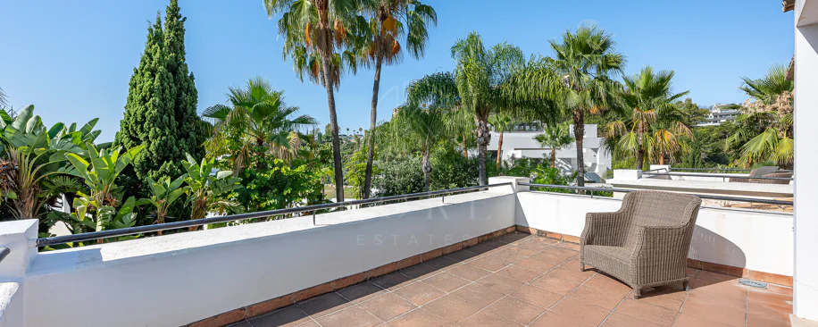 Frontline Golf Villa in La Reserva de La Quinta