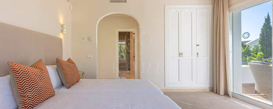 Frontline Golf Villa in La Reserva de La Quinta