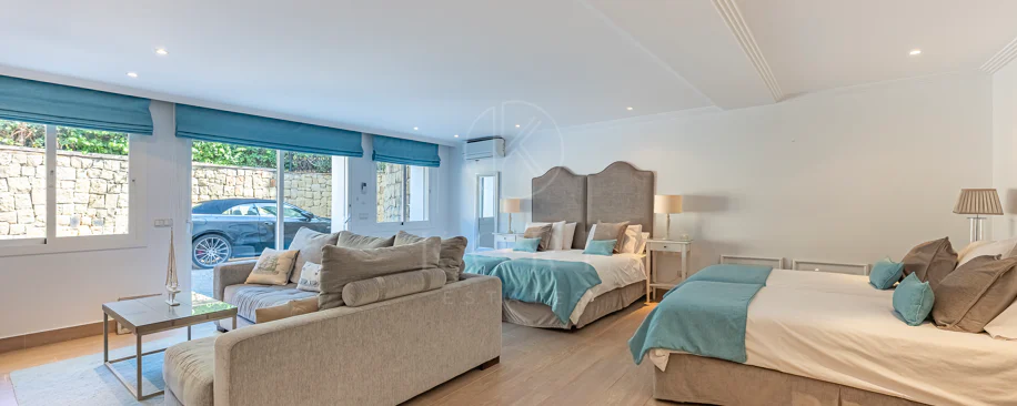 Frontline Golf Villa in La Reserva de La Quinta