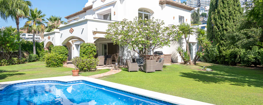 Frontline Golf Villa in La Reserva de La Quinta