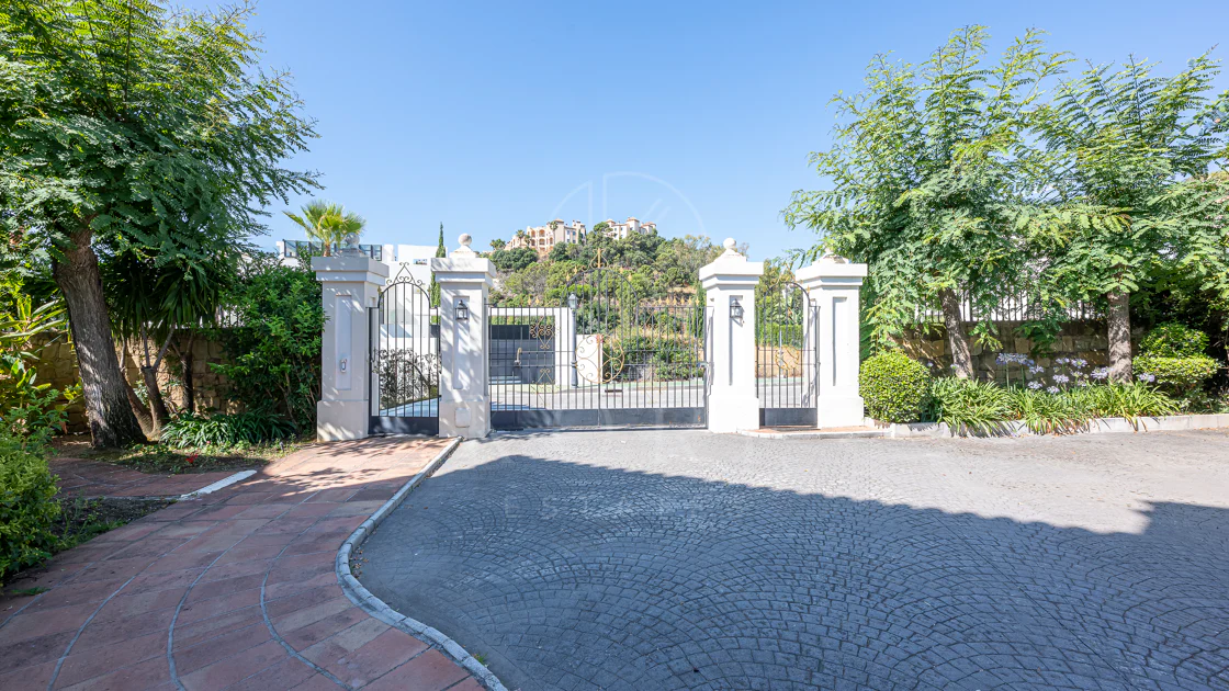 Frontline Golf Villa in La Reserva de La Quinta