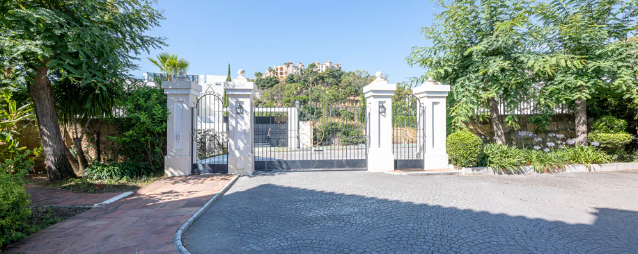 Frontline Golf Villa in La Reserva de La Quinta
