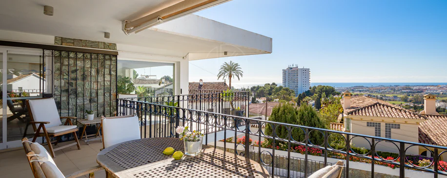 Fantastic villa with panoramic sea views walking distance to amenities in Nueva Andalucia