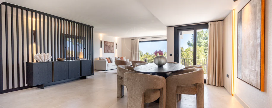 Fully Renovated Luxury Villa ideally located within a short walk to La Cala centre , Beach & Golf