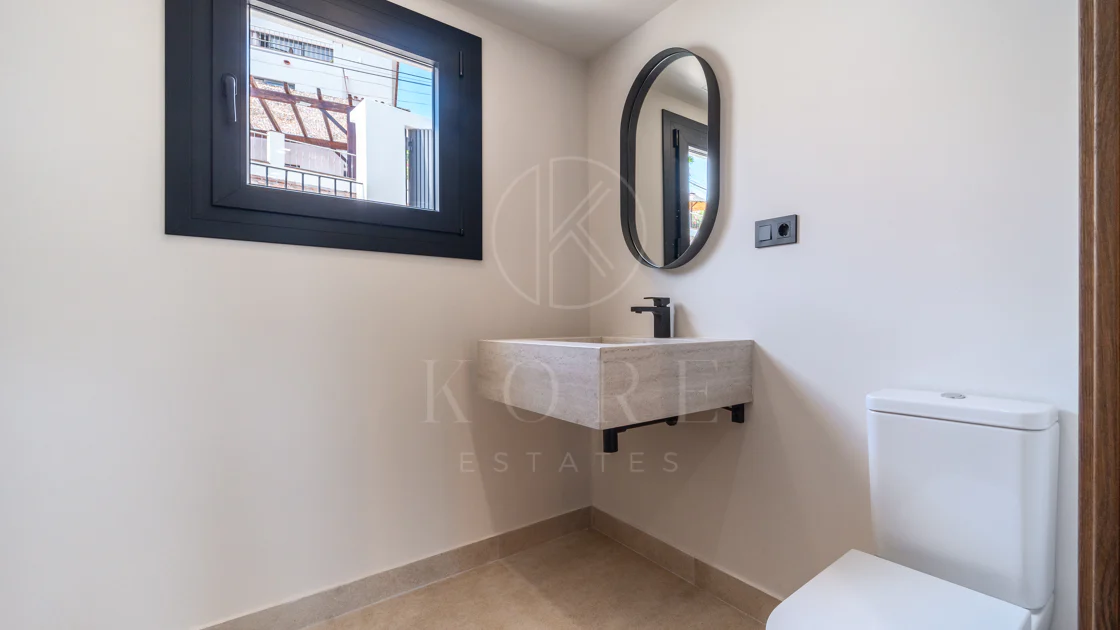 Fully Renovated Luxury Villa ideally located within a short walk to La Cala centre , Beach & Golf