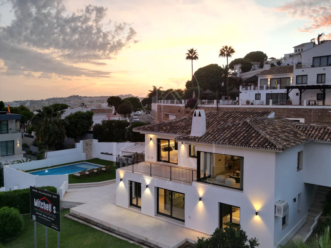 Fully Renovated Luxury Villa ideally located within a short walk to La Cala centre , Beach & Golf