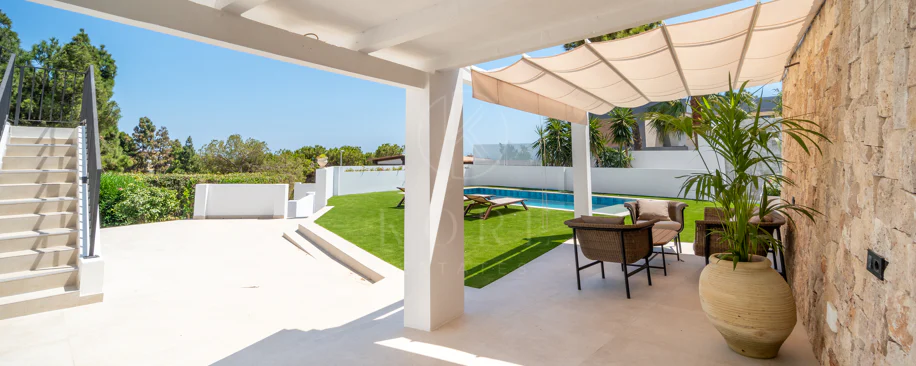 Fully Renovated Luxury Villa ideally located within a short walk to La Cala centre , Beach & Golf
