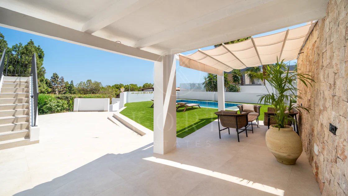 Fully Renovated Luxury Villa ideally located within a short walk to La Cala centre , Beach & Golf
