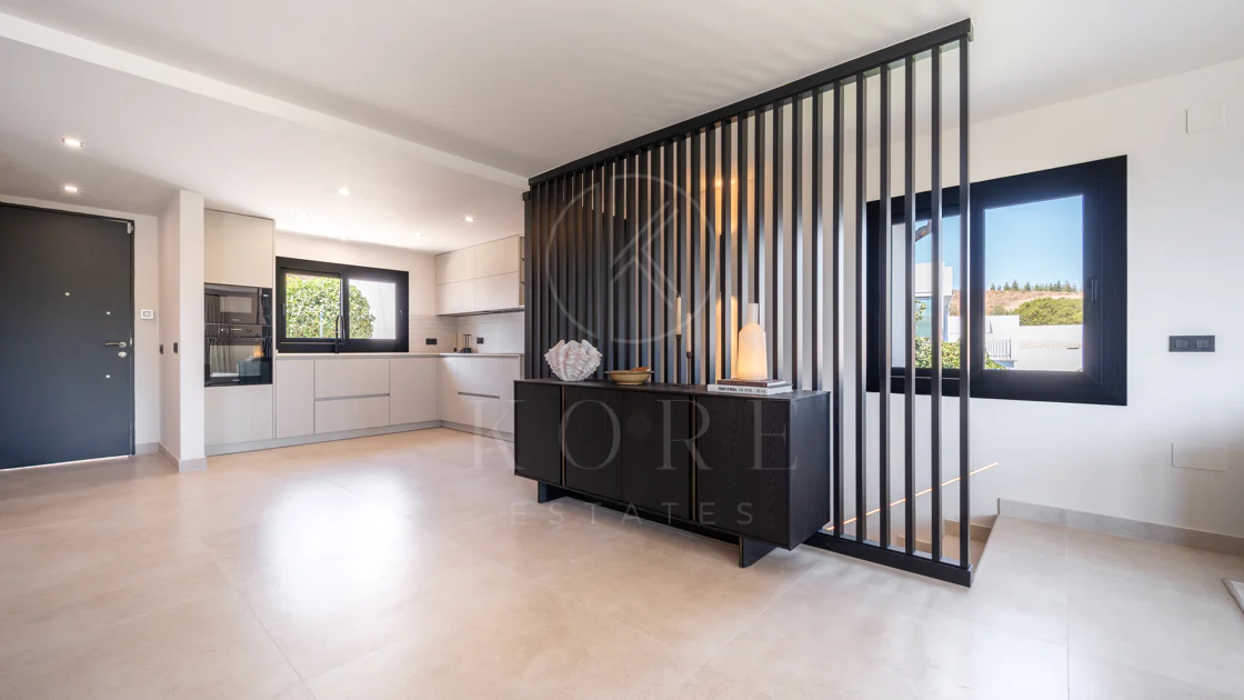 Fully Renovated Luxury Villa ideally located within a short walk to La Cala centre , Beach & Golf