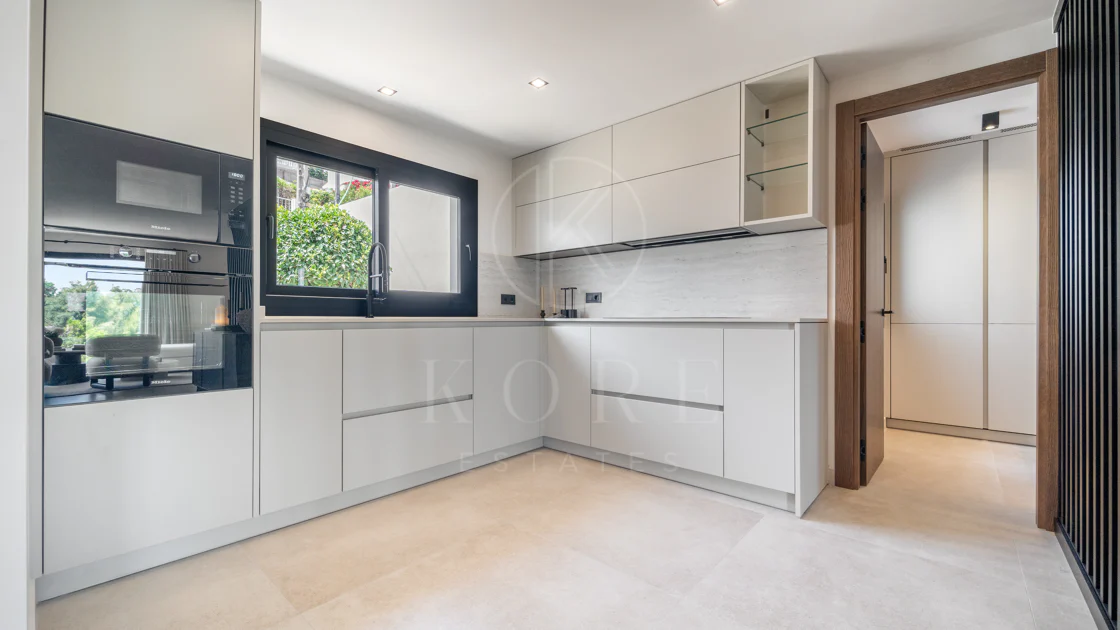 Fully Renovated Luxury Villa ideally located within a short walk to La Cala centre , Beach & Golf