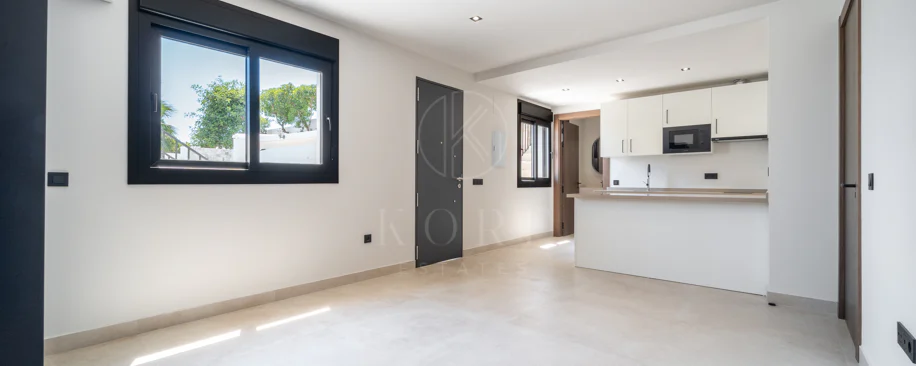Fully Renovated Luxury Villa ideally located within a short walk to La Cala centre , Beach & Golf