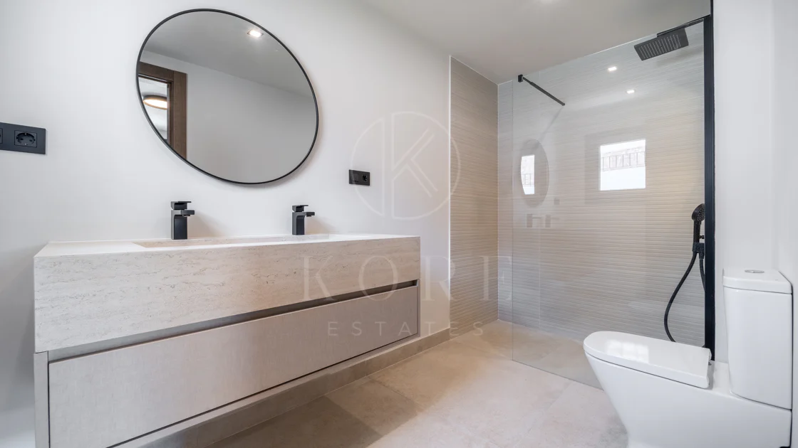 Fully Renovated Luxury Villa ideally located within a short walk to La Cala centre , Beach & Golf