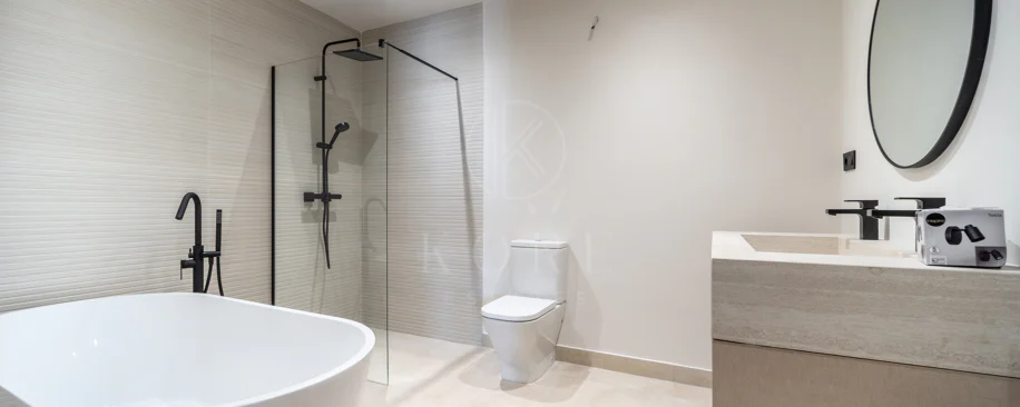 Fully Renovated Luxury Villa ideally located within a short walk to La Cala centre , Beach & Golf