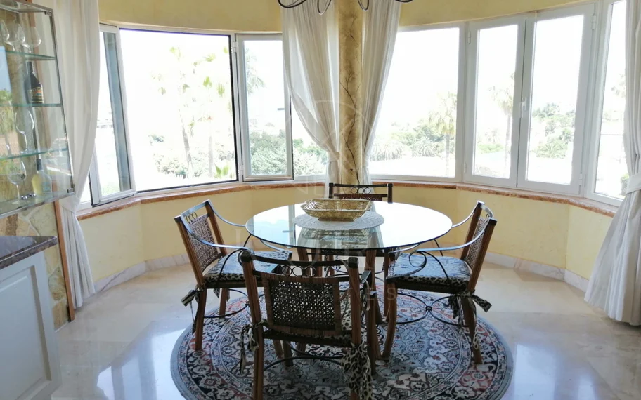 Villa en venta en Benalmadena