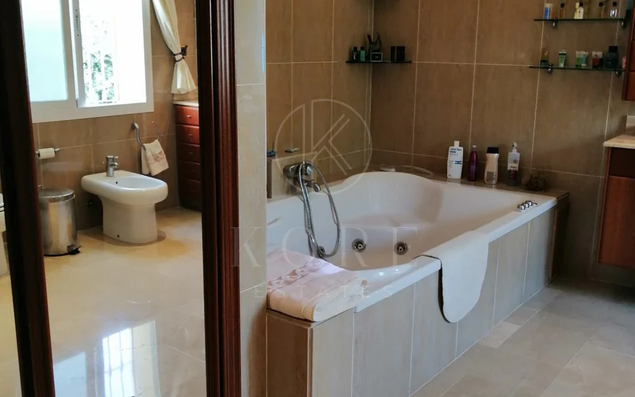 Villa en venta en Benalmadena