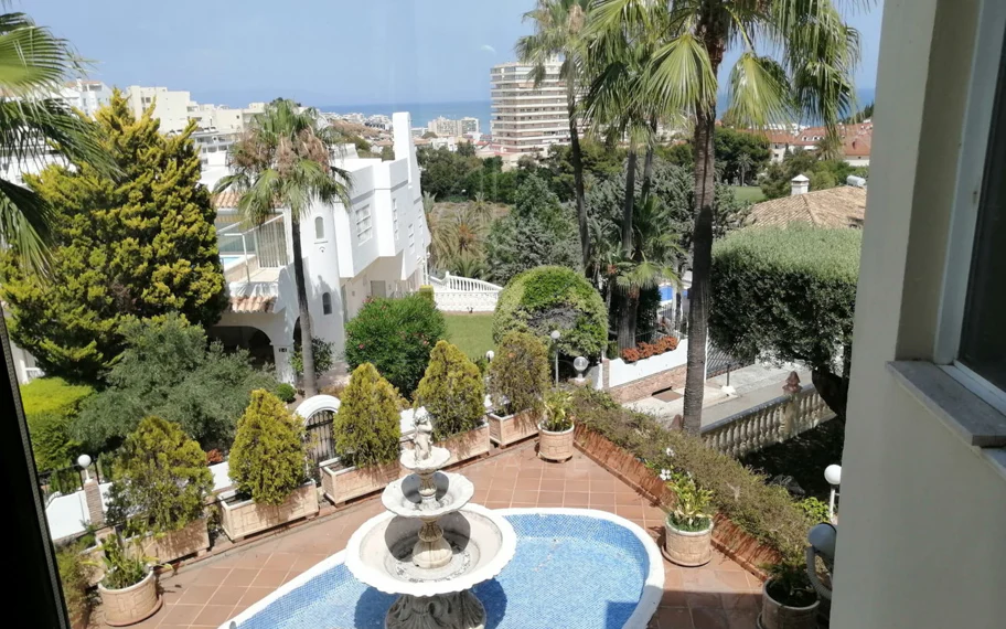 Villa en venta en Benalmadena