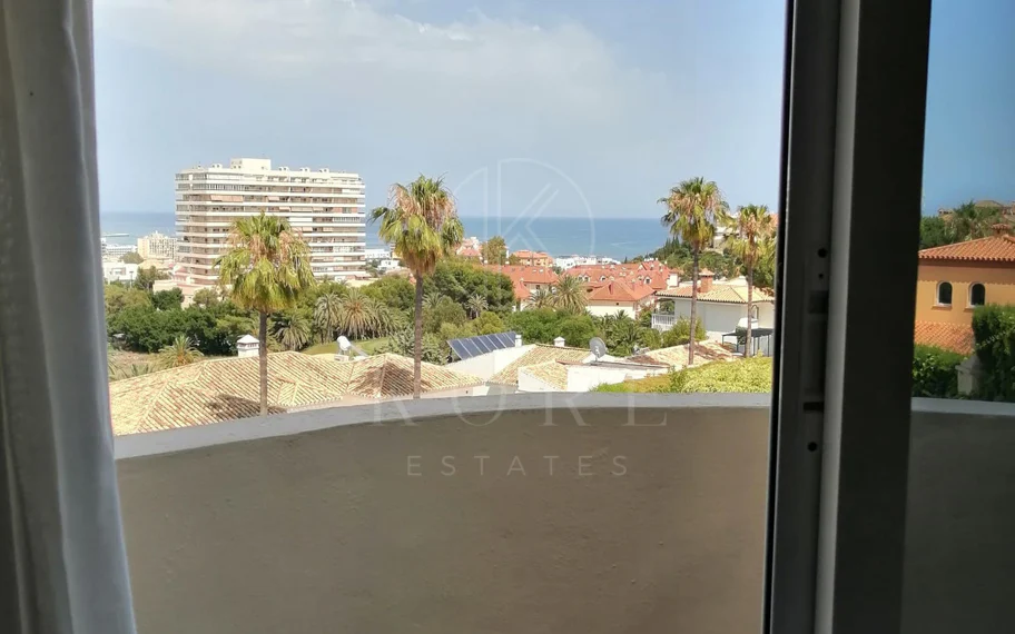 Villa en venta en Benalmadena