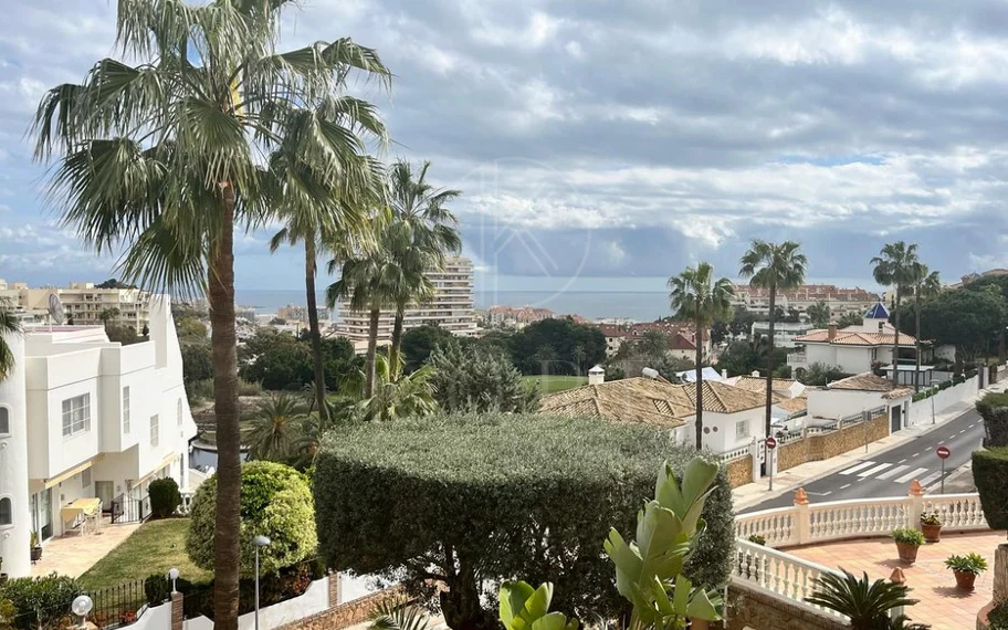 Villa en venta en Benalmadena