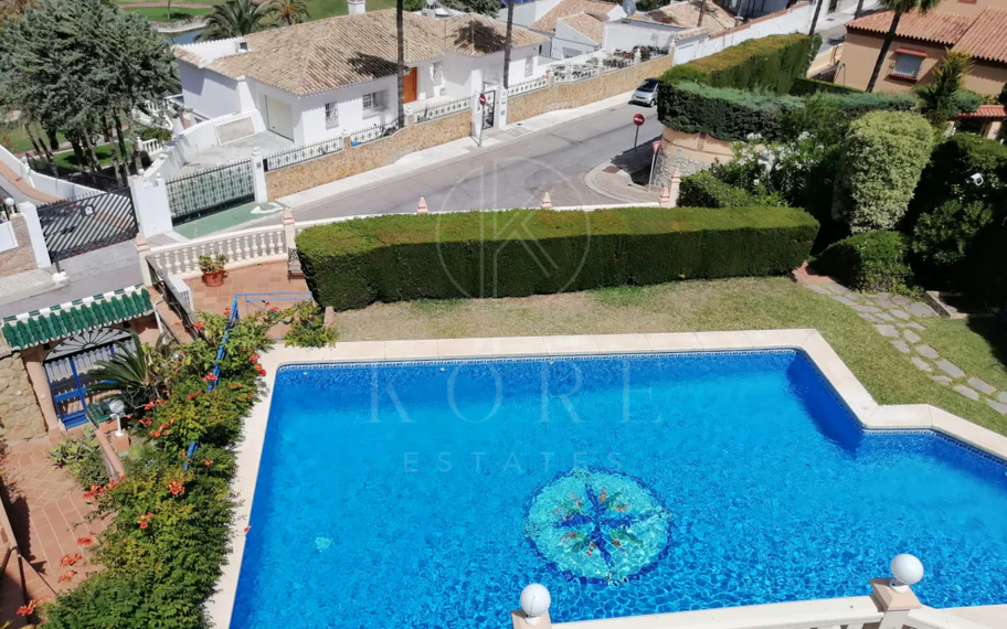 Villa en venta en Benalmadena