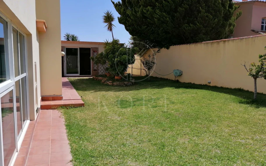 Villa en venta en Benalmadena