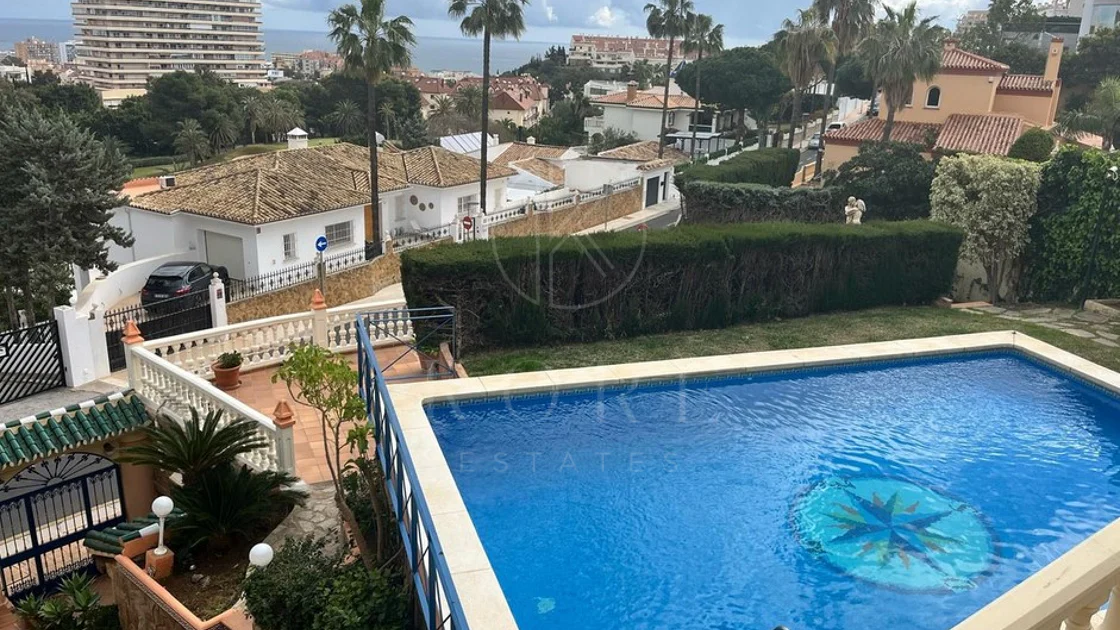 Vilă de vânzare în Benalmadena