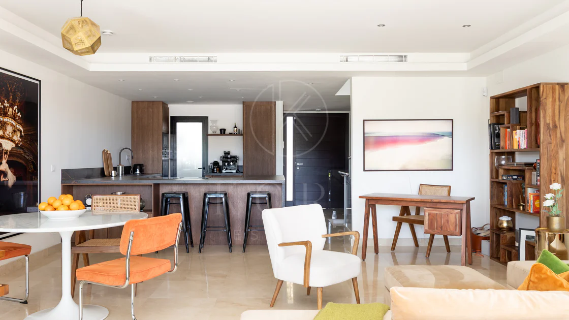 Casă tip townhouse elegantă cu 3 dormitoare și vedere panoramică în apropiere de Puerto Banús