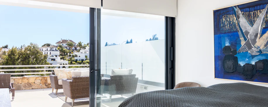 Casă tip townhouse elegantă cu 3 dormitoare și vedere panoramică în apropiere de Puerto Banús