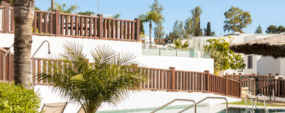 Casă tip townhouse elegantă cu 3 dormitoare și vedere panoramică în apropiere de Puerto Banús