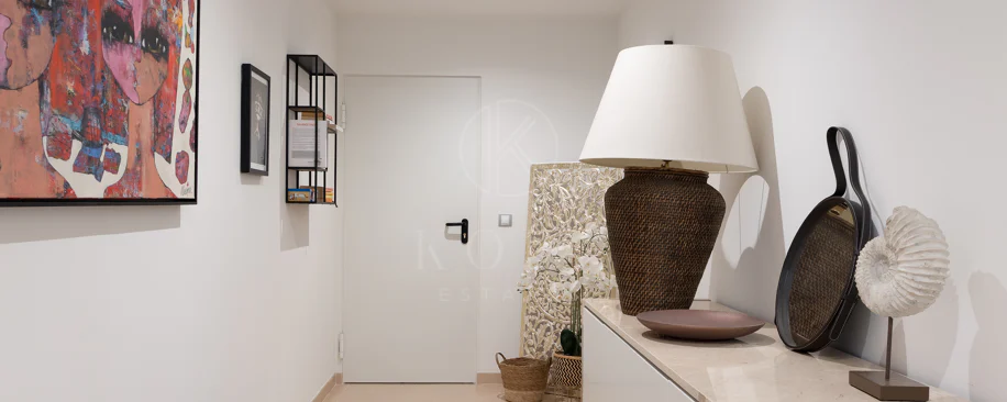 Casă tip townhouse elegantă cu 3 dormitoare și vedere panoramică în apropiere de Puerto Banús