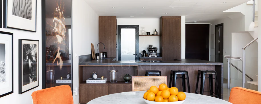 Casă tip townhouse elegantă cu 3 dormitoare și vedere panoramică în apropiere de Puerto Banús
