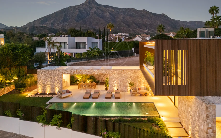 Villa en venta en Las Lomas del Marbella Club, Marbella Golden Mile