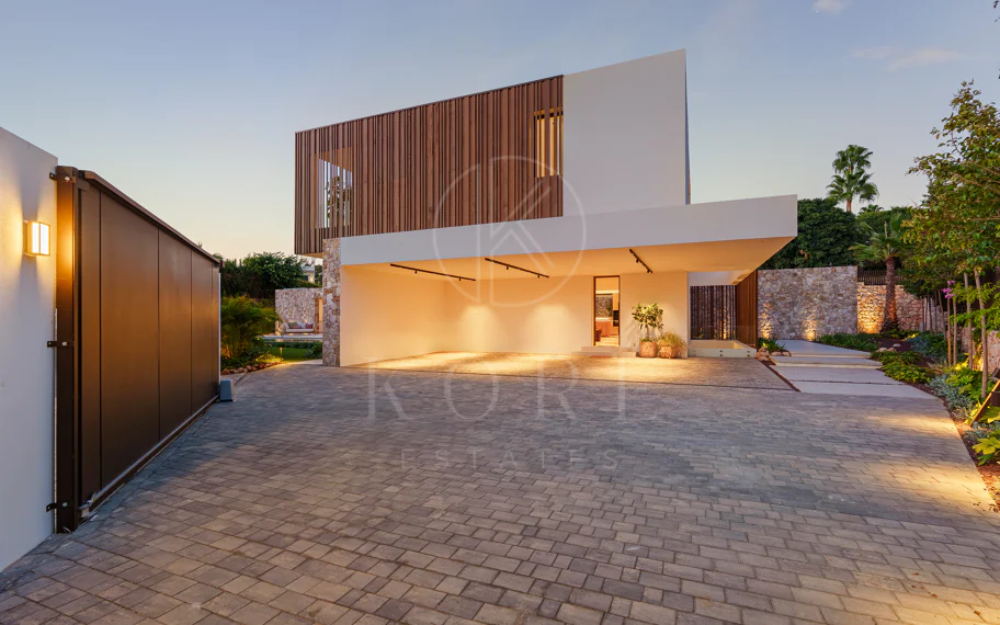 Villa en venta en Las Lomas del Marbella Club, Marbella Golden Mile