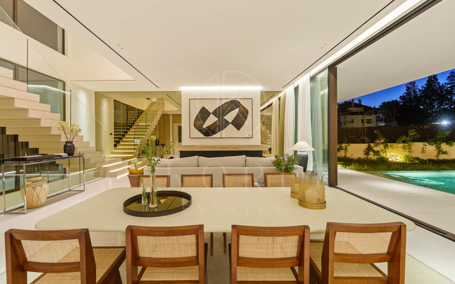 Villa en venta en Las Lomas del Marbella Club, Marbella Golden Mile