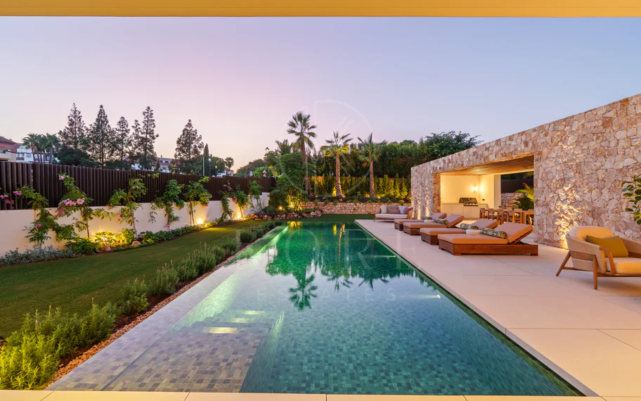Villa en venta en Las Lomas del Marbella Club, Marbella Golden Mile