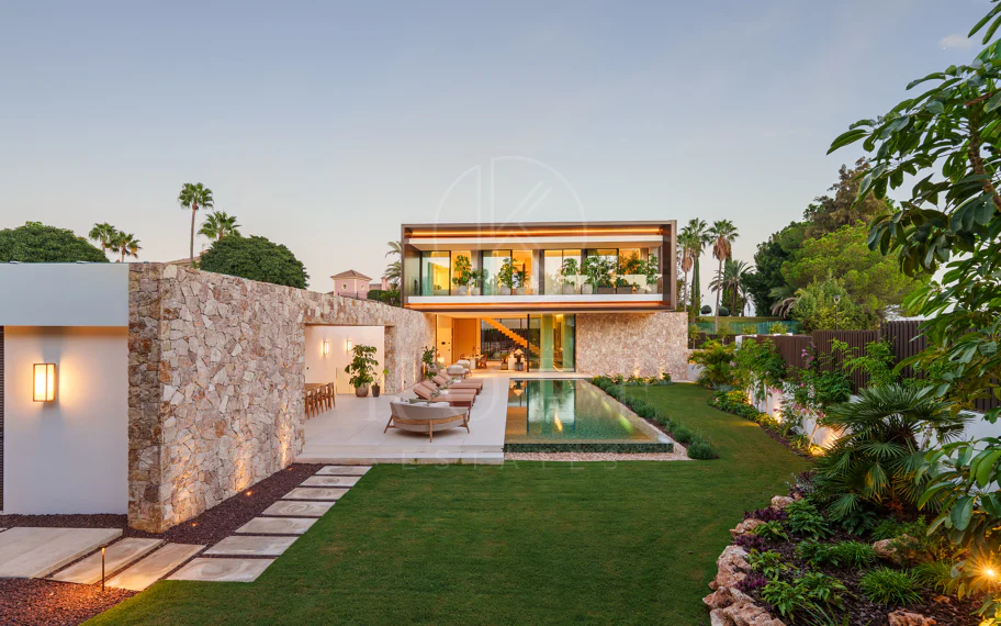 Villa en venta en Las Lomas del Marbella Club, Marbella Golden Mile