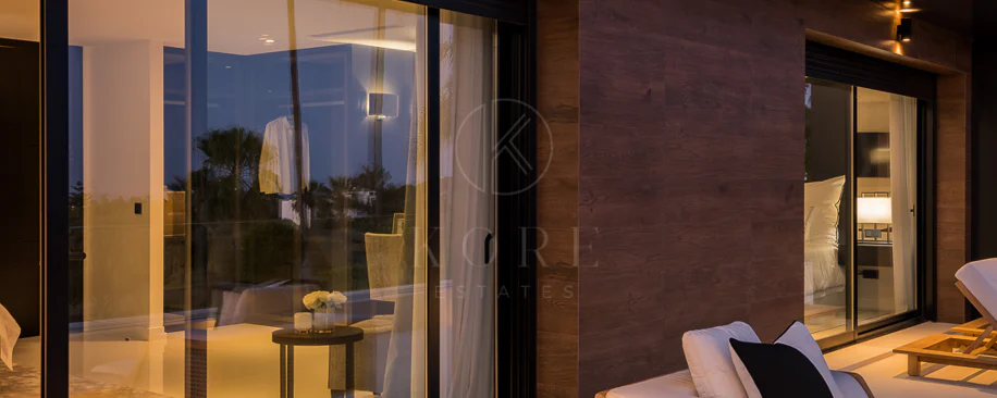 Exceptional villa front line to Los Naranjos Golf