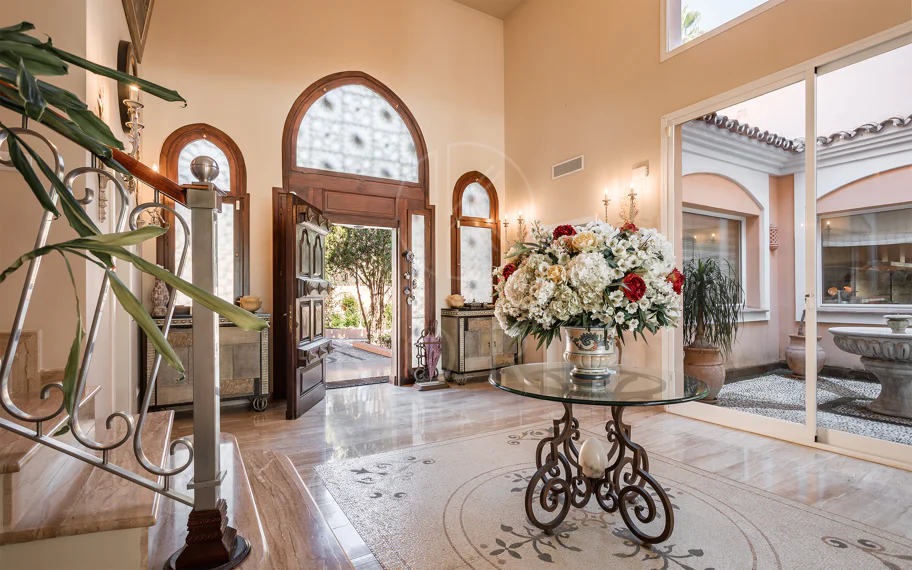 Villa en venta en Hacienda Beach, Estepona Este