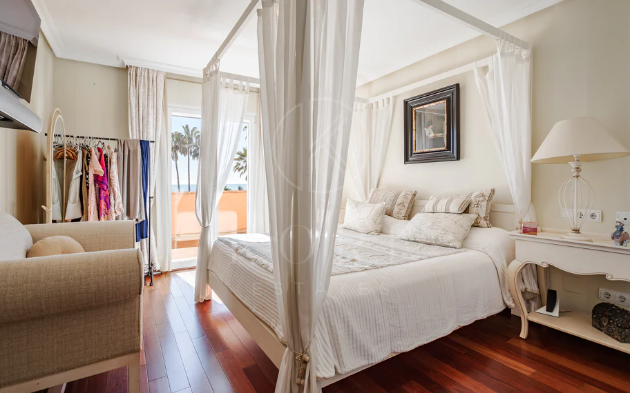 Villa en venta en Hacienda Beach, Estepona Este