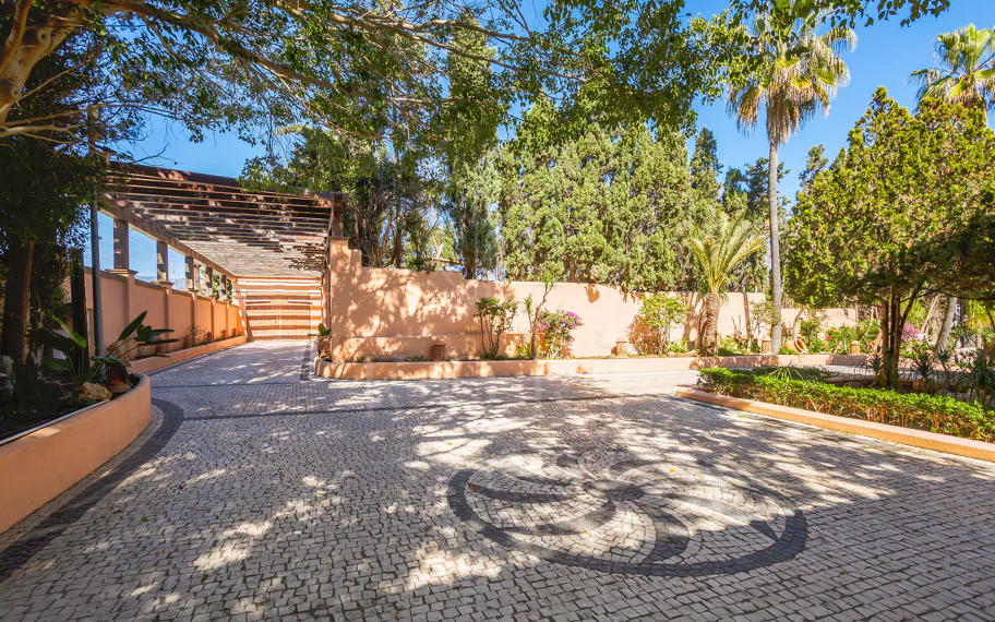 Villa en venta en Hacienda Beach, Estepona Este