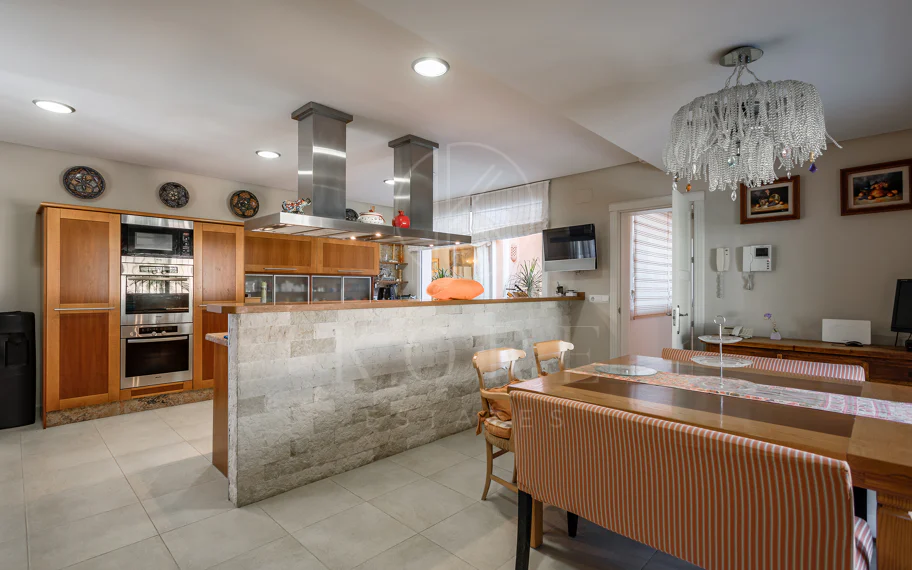 Villa en venta en Hacienda Beach, Estepona Este