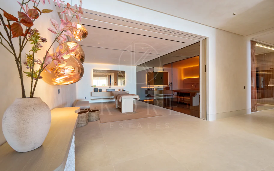 Villa en venta en El Herrojo, Benahavis
