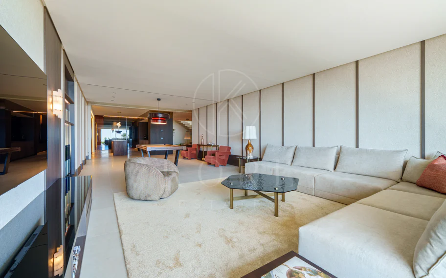 Villa en venta en El Herrojo, Benahavis