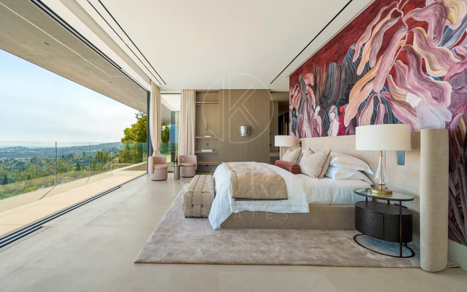 Villa en venta en El Herrojo, Benahavis