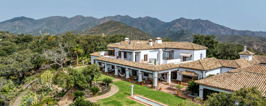 Espectacular finca con vistas al mar en La Mairena