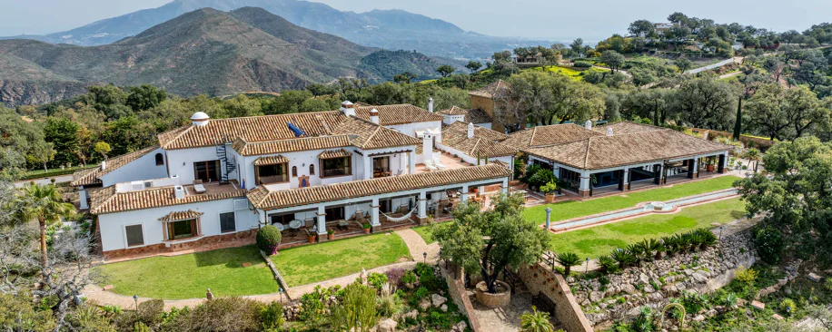 Espectacular finca con vistas al mar en La Mairena
