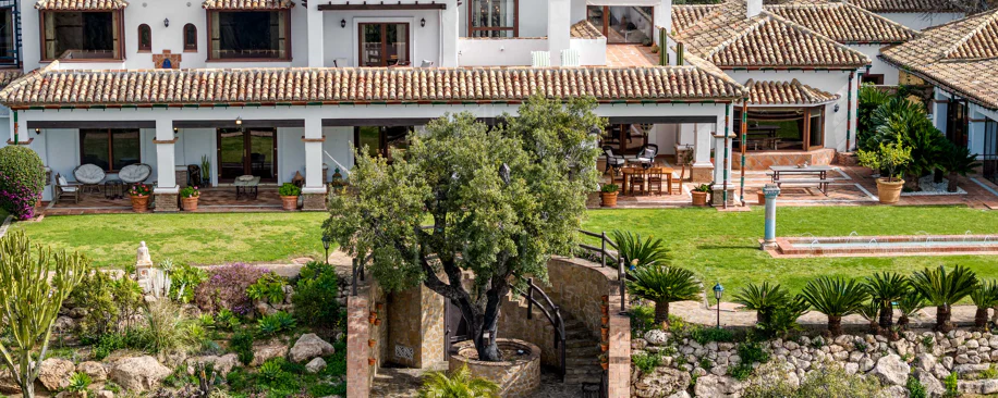 Espectacular finca con vistas al mar en La Mairena