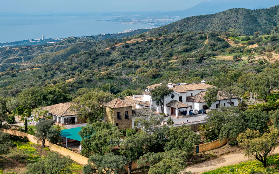 Espectacular finca con vistas al mar en La Mairena