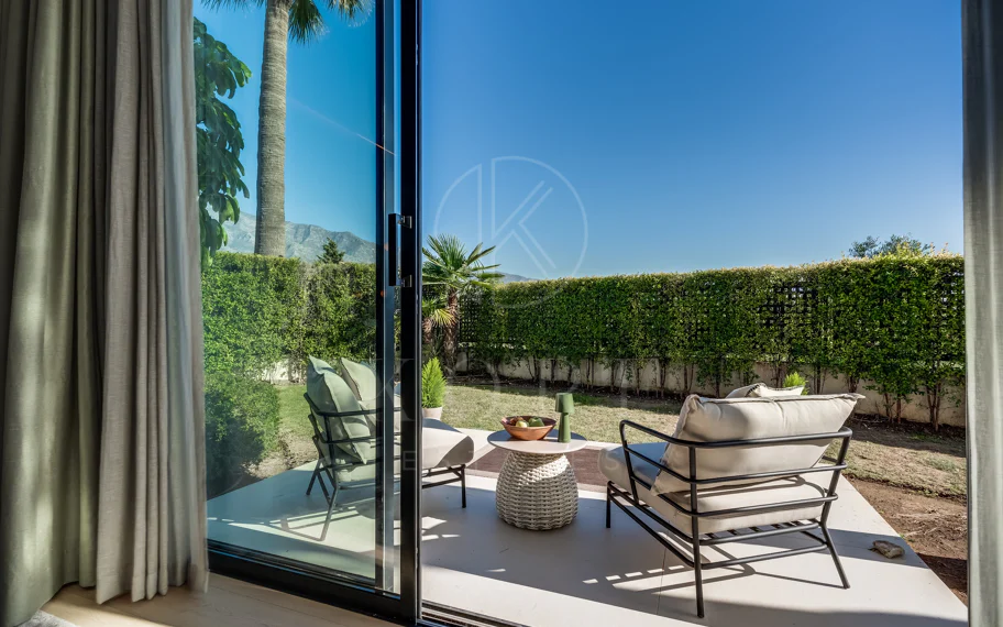 Obra maestra con vistas al mar mágico en la prestigiosa Milla de Oro de Marbella